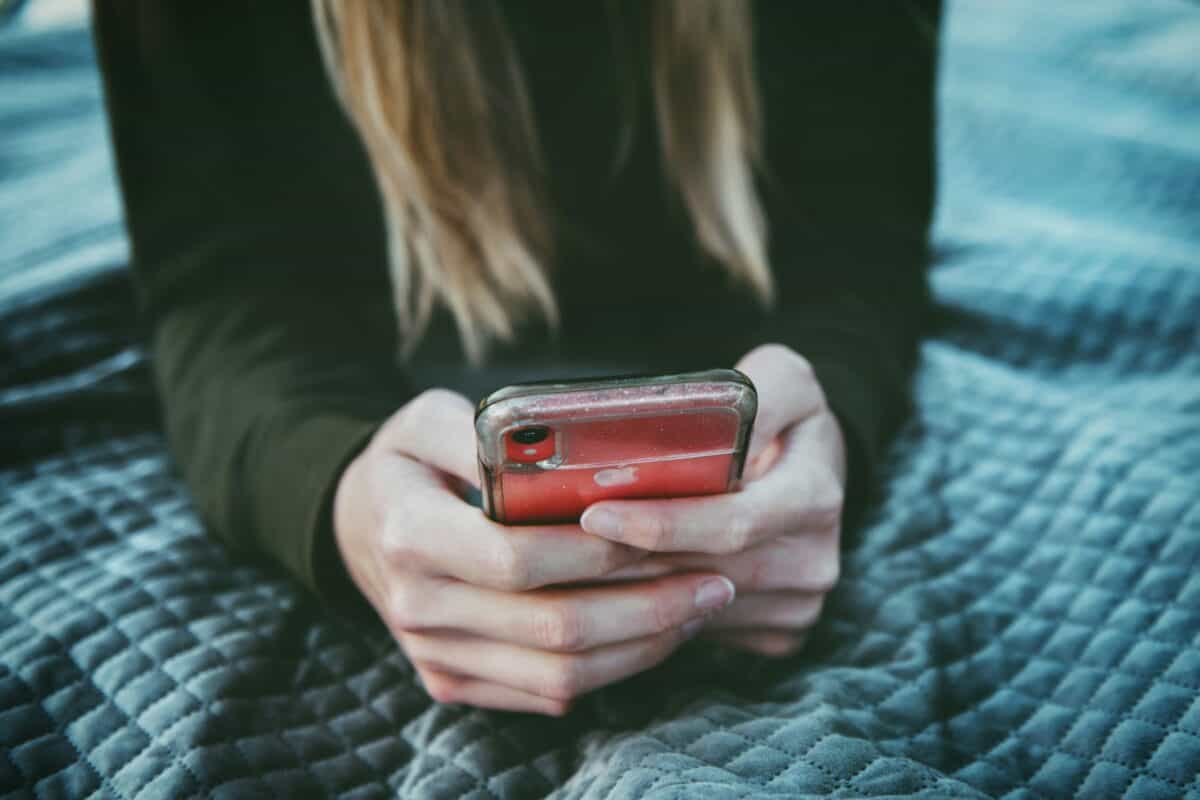 Femininity, Hyper-Commodified: Consumerism, Social Media, and Beauty ...